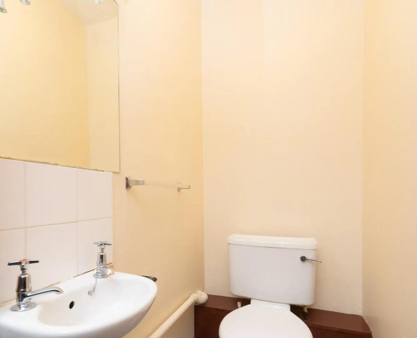 エディンバラJoivy Economy 4 And 5 Bed Flats, Close To Old Town And Royal Mile - Adults Onlyアパートメント 0*, エディンバラ