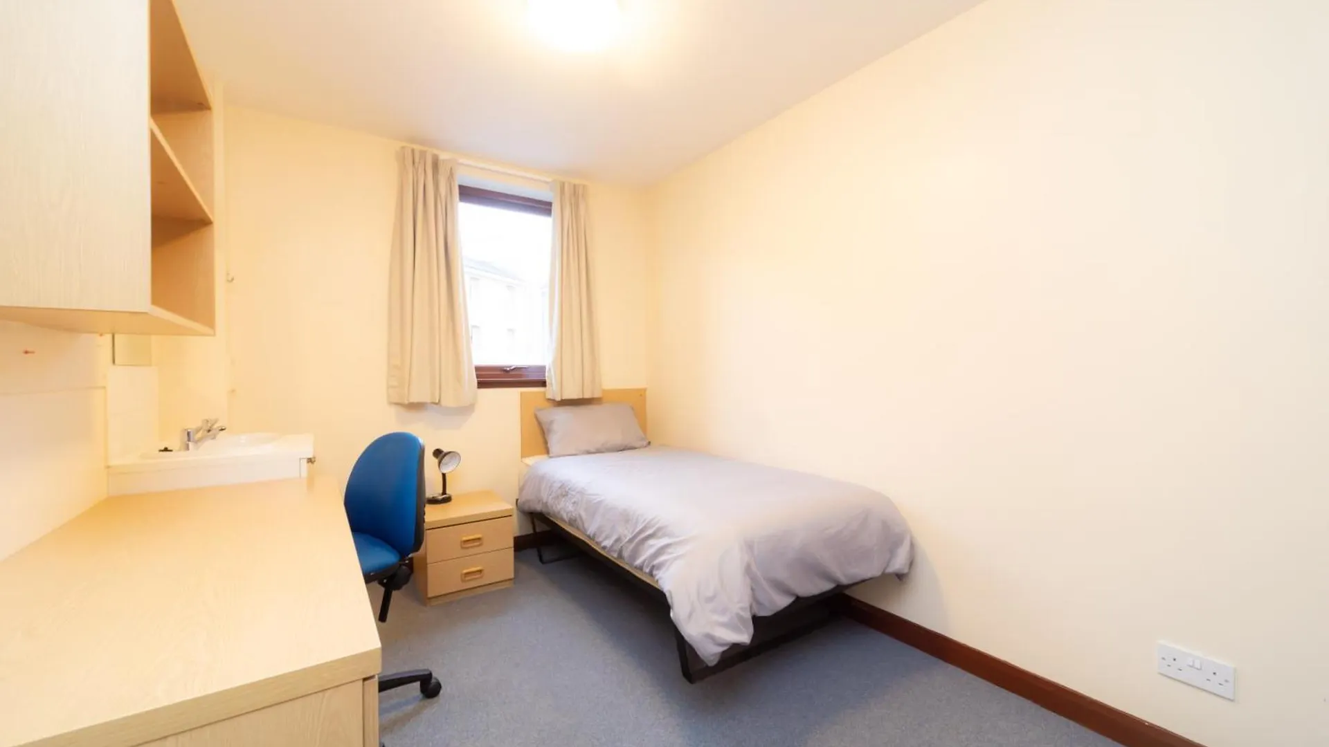 エディンバラJoivy Economy 4 And 5 Bed Flats, Close To Old Town And Royal Mile - Adults Onlyアパートメント 0*, エディンバラ