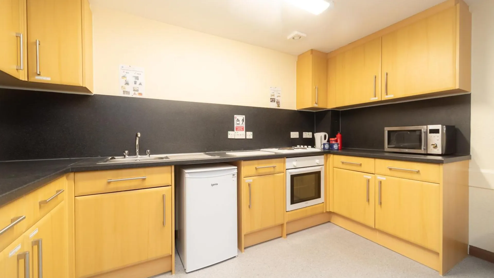 アパート エディンバラJoivy Economy 4 And 5 Bed Flats, Close To Old Town And Royal Mile - Adults Onlyアパートメント